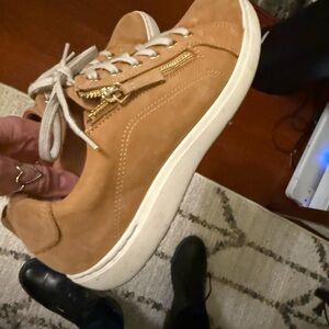 Clark’s Khaki Tan Suede Low-Top Sneaker with Gold Zipper